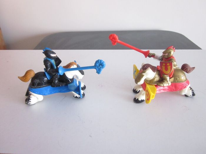 Fisher Price Great Adventures Castle Playset Horses Jousting (2)