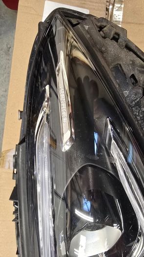 mercedes cla 250e 2021 left headlight
