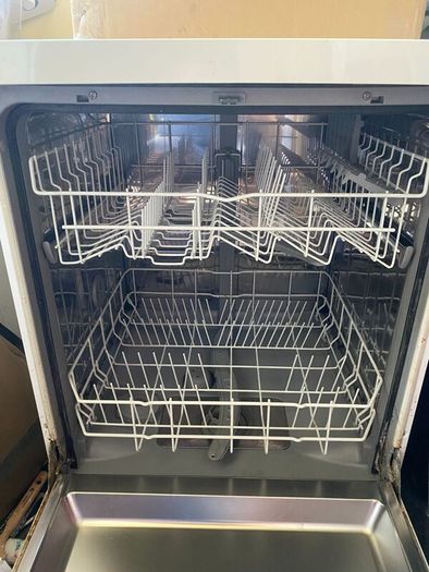 Bosch Freestanding Dishwasher  Working