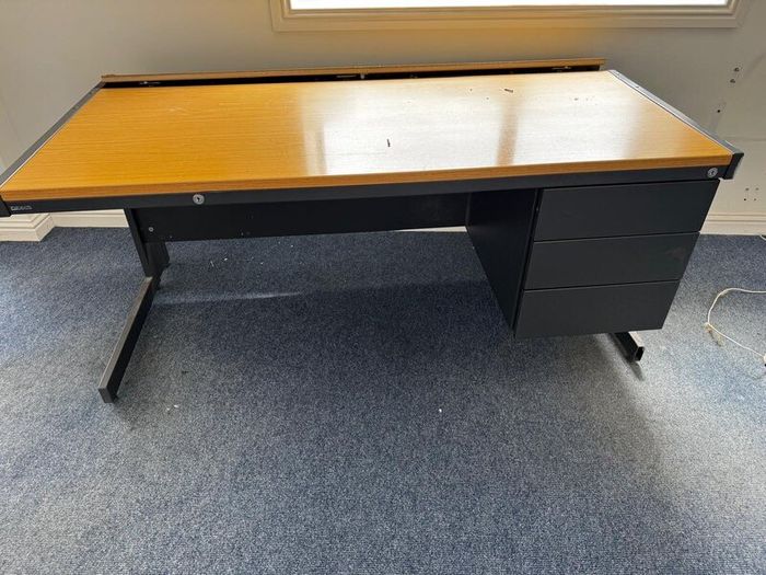 Clearance Sale Office Chairs, Tables, Shelves