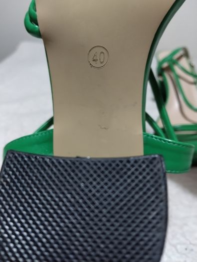 Beautiful Green Shoes New