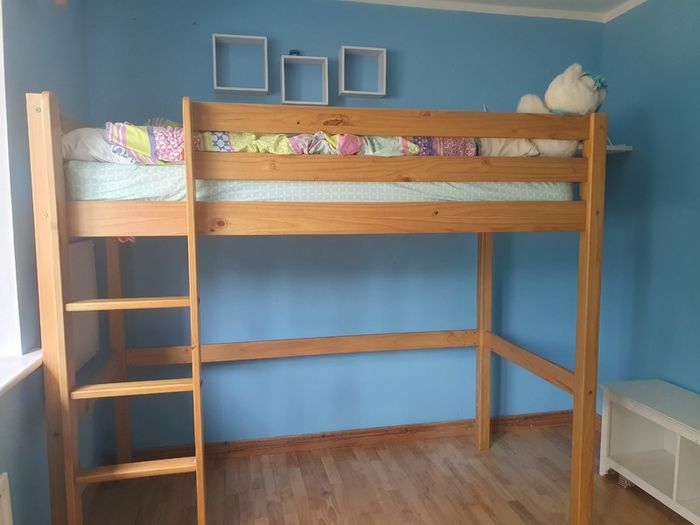 Loft bed