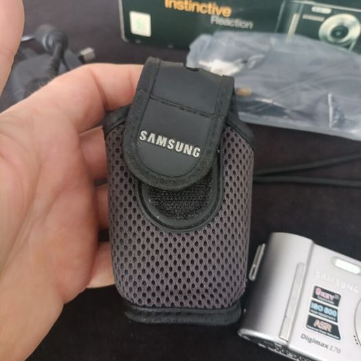 Samsung Digimax L70 7.2MP 3x Zoom Digital Camera