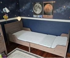 Kids Bed -extendable with mattress