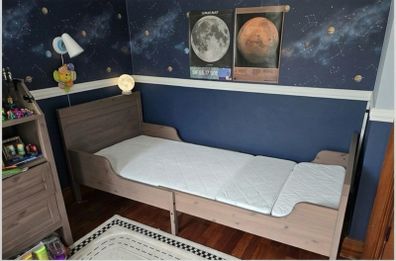 Kids Bed -extendable with mattress