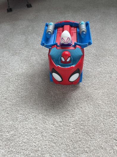 Marvel Spidey and his super-friends Spiderweb Truck with Spider-Man