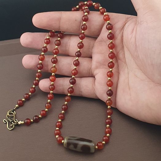 Vintage Treasure Vase Pattern Agate & Carnelian Beads Necklace
