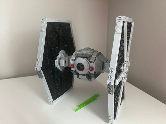 75300 - Star Wars Lego Imperial TIE Fighter