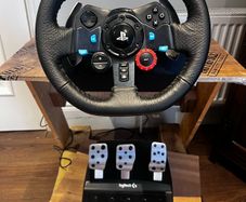 Logitech G29 PlayStation Steering Wheel and Pedals