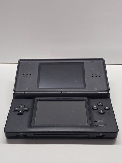 Nintendo DS Lite Black + R4 Card