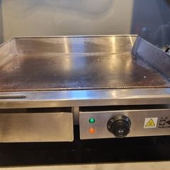 electric griddle , plancha, flattop