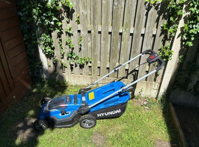 lawnmower electric with battery