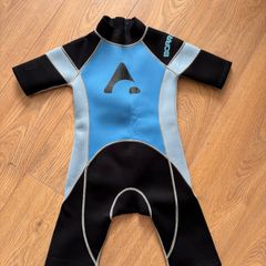 kids wet suit and slippers