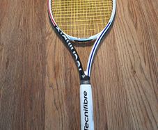 tennis racket