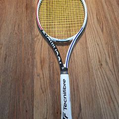 tennis racket