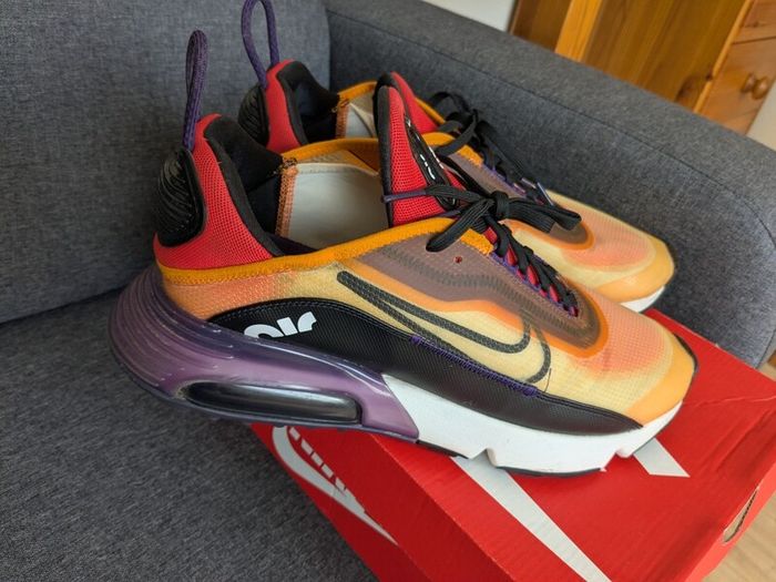 Nike Air Max 2090 Size 9