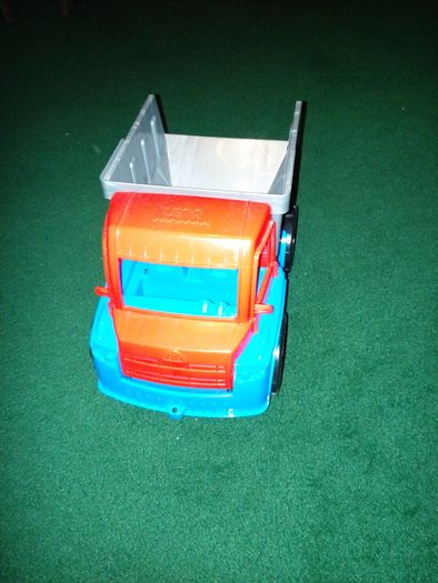 Toy truck - big dump truck - dumper lorry - toddler car - sand pit truck - sand box sandpit - beach toys