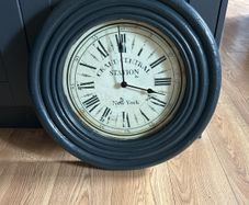 Wall clock