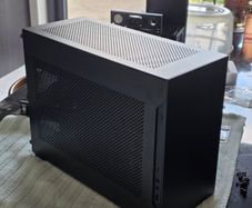 Lian Li Dan A4 H20 ITX Case