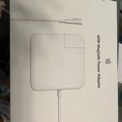 60W MagSafe power adapter