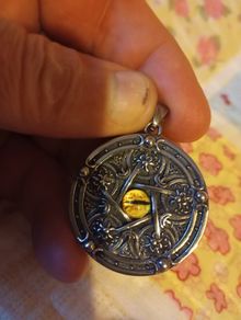 pentagram pendant cats eye