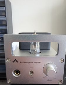 Headphones Preamplifier V.A.L. E-10
