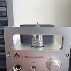 Headphones Preamplifier V.A.L. E-10
