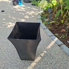 garden pot black
