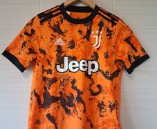 Juventus Jersey. Official Adidas Youths Juventus Away Jersey. Collect In Dublin Or Receive Via Post.