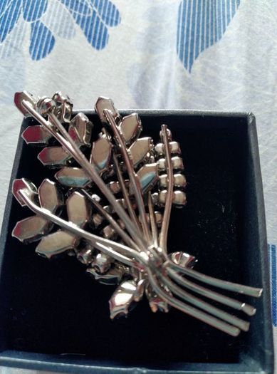 Beautiful Vintage Brooch