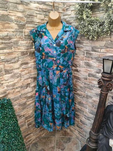 Vintage multi Shirt dress very 50s style ( Please Check Measurements ) Postage included