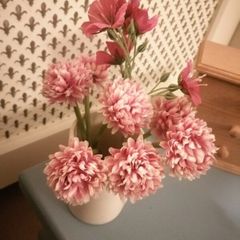 Posy of silk flowers