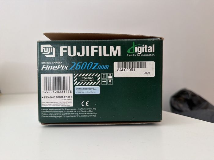 fujifilm finepix 2600 zoom digital camera