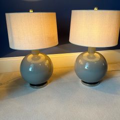 Matching table lamps