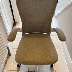 Swivel chair