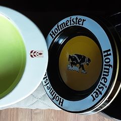 2 x vintage ashtrays, hofmeister sold