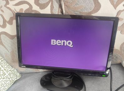 Benq 1366 x 768 19" monitor
