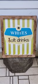 Enamel sign