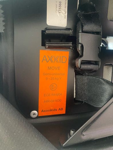 Axkid move car seat