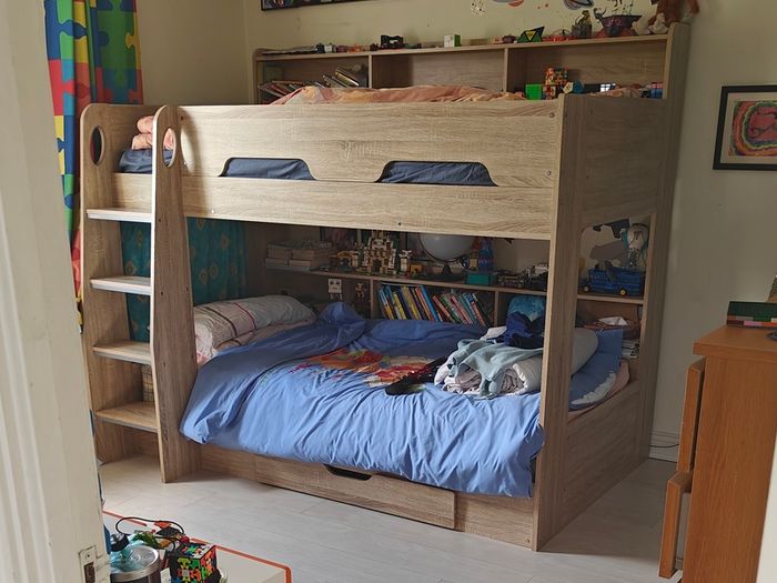 Kids bunk bed with 2 mattresses