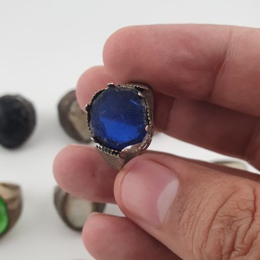 Antique 15 Heritage Style Rings Mixed Brass Glass & Decorative Stone Collection