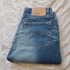 G star raw low hip flare Size 31/32 zip fly in like new condition