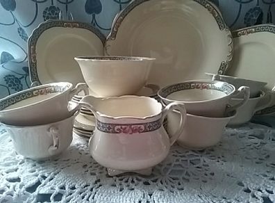 Wedgewood Twenty One Piece Antique Teaset