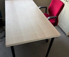 Ikea linnmon table top 150 x 75 + Chair