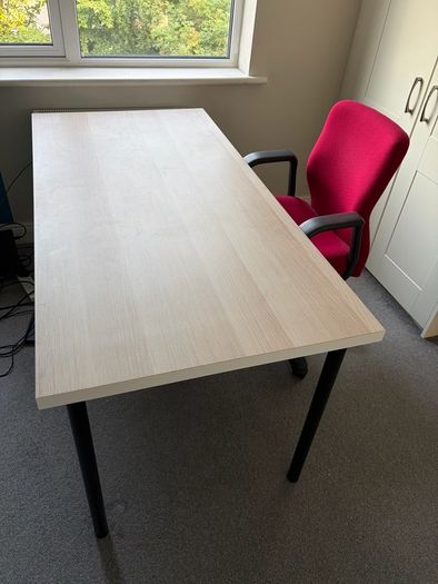 Ikea linnmon 150 x 75 + Chair