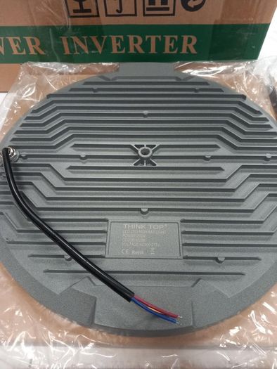 UFO LED LIGHT 200W (brand new in box)