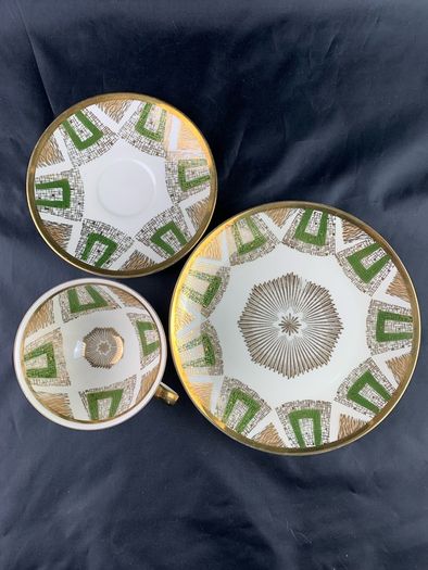 Striking Mid Century trio