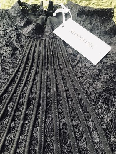 New beautiful, lace blouse size M/ L
