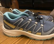 UK4 Hiking Shoes
