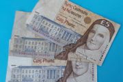 Irish 3 X 1999  Five Pound banknots in Fine  condition